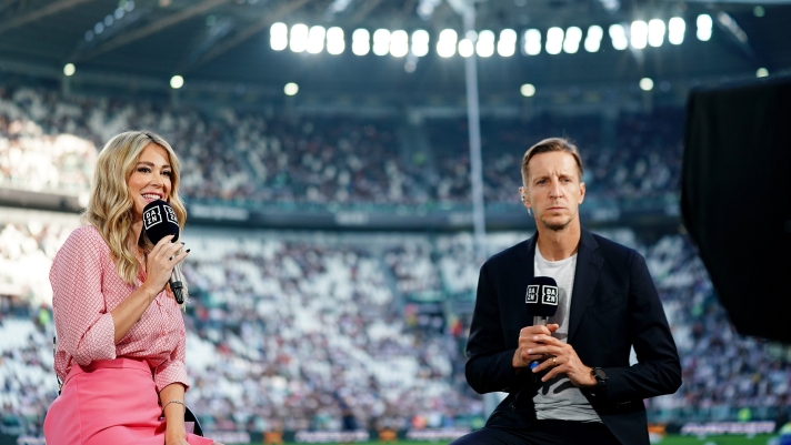 Foto Spada/LaPresse 7 ottobre 2023 - Torino , Italia - sport, calcio - Juventus vs Torino  - Campionato italiano di calcio Serie A TIM 2023/2024 - Juventus Stadium . Nella foto: Diletta Leotta , Massimo Ambrosini   October 7, 2023 Turin , Italy - sport, calcio - Juventus vs Torino  - Italian Serie A Football Championship 2023/2024 - Juventus Stadium. In the pic: Diletta Leotta , Massimo Ambrosini