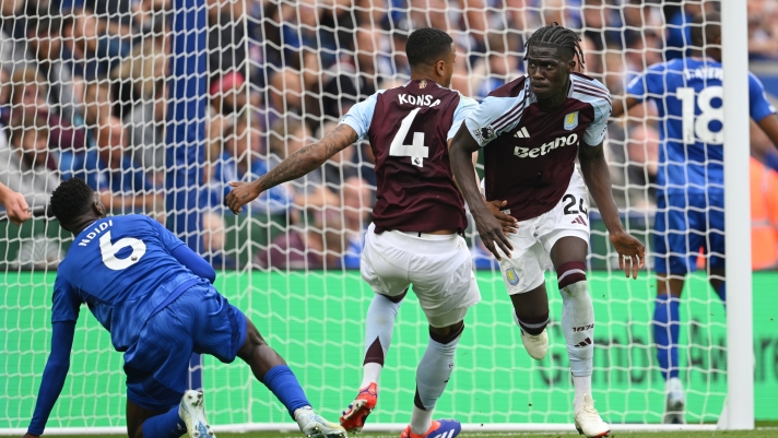 LEICESTER, ENGLAND - AUGUST 31: Amadou Onana of Aston Villa celebrates scoring his team's first goal during the Premier League match between Leicester City FC and Aston Villa FC at The King Power Stadium on August 31, 2024 in Leicester, England. (Photo by Michael Regan/Getty Images)