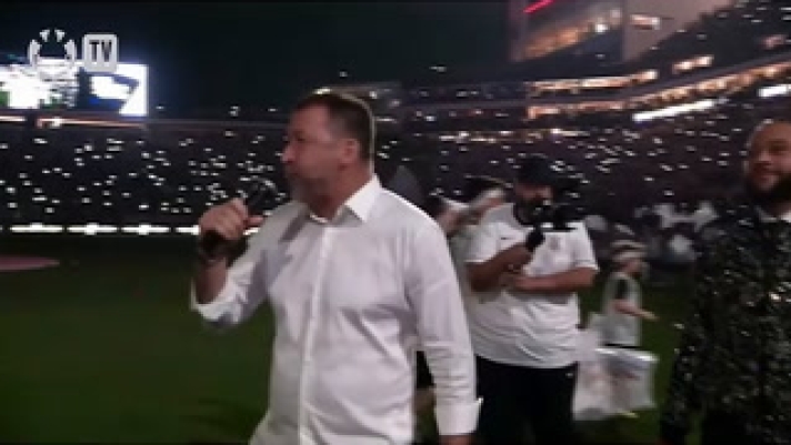 Memphis Depay, nuovo acquisto del Corinthians, è stato presentato ai tifosi prima della partita contro la Juventude nella Copa do Brasil. La stella olandese indosserà la maglia numero 94.