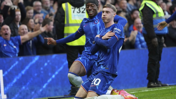 Chelsea's Cole Palmer, right, celebrates after scoring his side's third goal during the English Premier League soccer match between Chelsea and Aston Villa at the Stamford Bridge stadium in London, Sunday, Dec. 1, 2024. (AP Photo/Kirsty Wigglesworth) 

Associated Press / LaPresse
Only italy and Spain