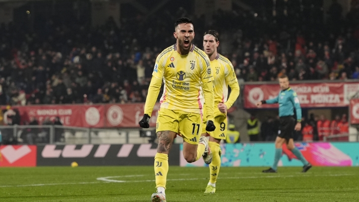 Juventus? Nico Gonzalez  celebrates after scoring the 1-2 goal for his team during the Serie A soccer match between Ac Monza and Juventus at U-Power Stadium in Monza, North Italy - December 22 , 2024. Sport - Soccer . (Photo by Fabio Ferrari/LaPresse)