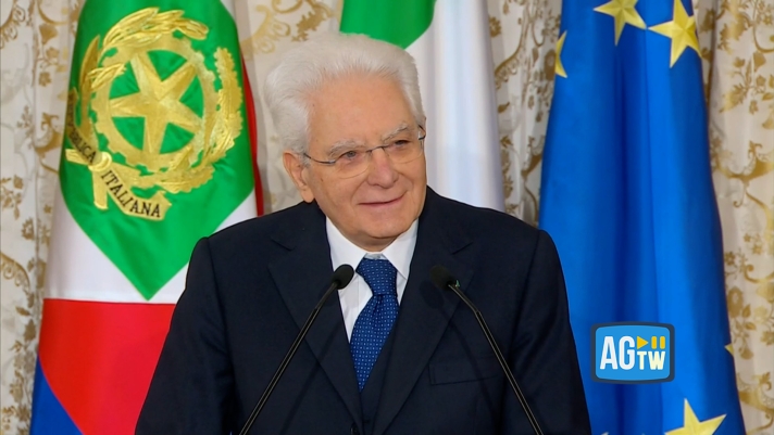 Una piccola dimenticanza per il Capo dello Stato Sergio Mattarella che ha incontrato questa mattina al Quirinale il tennis italiano. Nel ringraziare gli atleti e le atlete ha infatti dimenticato per un momento il nome di Lucia Bronzetti.