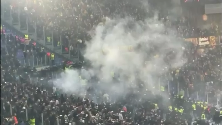 Una foto degli scontri all'Olimpico nel corso di Roma-Eintracht di Europa League del 30 gennaio 2025.