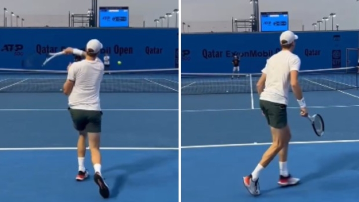 Jannik Sinner  al lavoro per prendere parte all'Atp 500 di Doha, torneo in programma dal 17 al 22 febbraio. Il campione altoatesina pubblica il video del suo allenamento sui social. (Instagram/@janniksin)