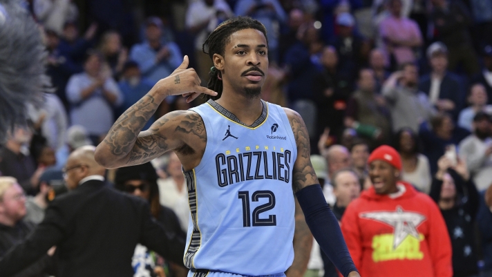 Ja Morant nella sfida tra Memphis Grizzlies e Phoenix Suns