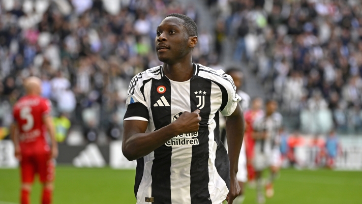 TURIN, ITALY - APRIL 27: Randal Kolo Muani of Juventus celebrates after scoring his team's second goal during the Serie A match between Juventus and Monza at Allianz Stadium on April 27, 2025 in Turin, Italy. (Photo by Filippo Alfero - Juventus FC/Juventus FC via Getty Images)