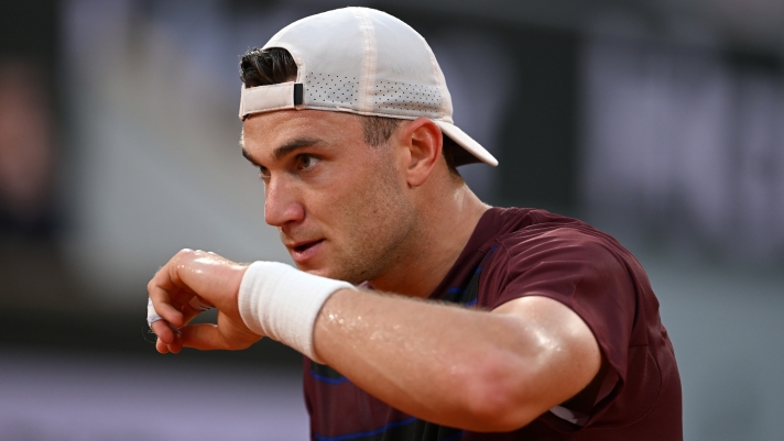 PARIS, FRANCE - MAY 29: Jack Draper of Great Britain looks on against Gael Monfils of France during the Men's Singles Second Round match on Day Five of the 2025 French Open at Roland Garros on May 29, 2025 in Paris, France. (Photo by Tim Goode/Getty Images)