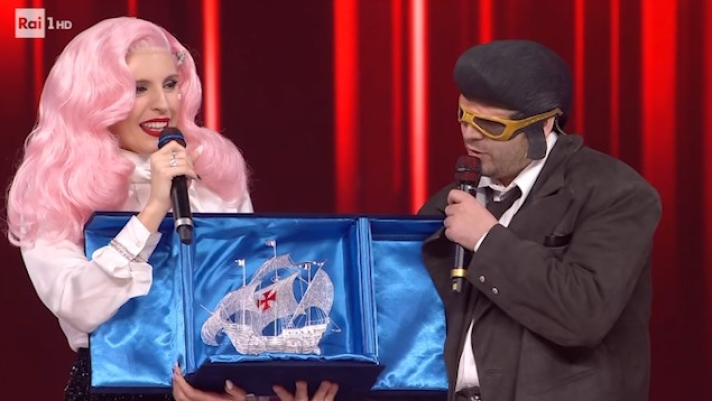 (LaPresse) Ditonellapiaga e TonyPitony vincono la serata cover del Festival di Sanremo. I due artisti di sono esibiti sul palco dell'Ariston con il brano 'The lady is a tramp', celebre per essere stato interpretato da Frank Sinatra e Ella Fitzgerald e recentemente anche da Tony Bennett e Lady Gaga. 

www.raiplay.it - DISTRIBUTION FREE OF CHARGE - NOT FOR SALE