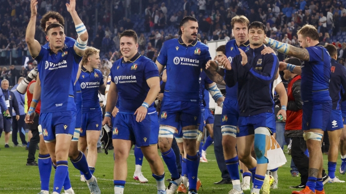 Team Italy celebrates after winning the Six Nations rugby match between Italy and England at the Olimpico stadium in Rome, Italy, 7 March 2026. ANSA/FABIO FRUSTACI