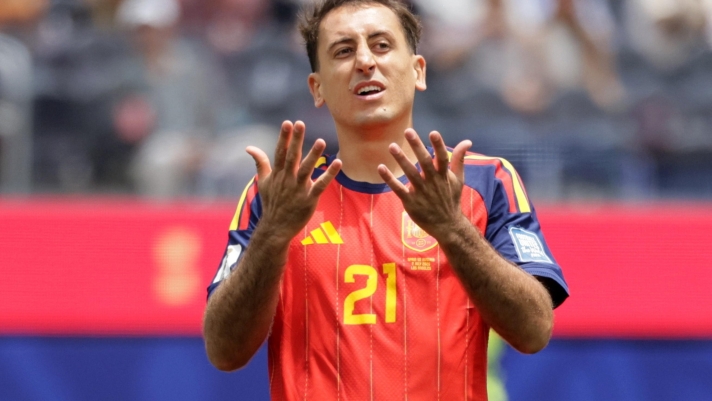 epa13081448 Mikel Oyarzabal of Spain gestures during the FIFA World Cup 2026 Round of 32 match Spain against Austria, in Los Angeles, USA, 02 July 2026.  EPA/CHRISTOPHER TORRES