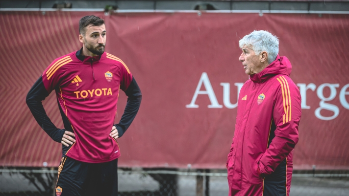  AS Roma player Bryan Cristante and coach Gian Piero Gasperini during training session at Centro Sportivo Fulvio Bernardini on December 02, 2025 in Rome, Italy. (Photo by Luciano Rossi/AS Roma via Getty Images)
