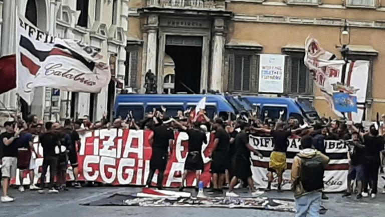 Serie B, contestate le iscrizioni di Reggina e Lecco: a rischio c'è anche  la credibilità del calcio italiano - Il Fatto Quotidiano