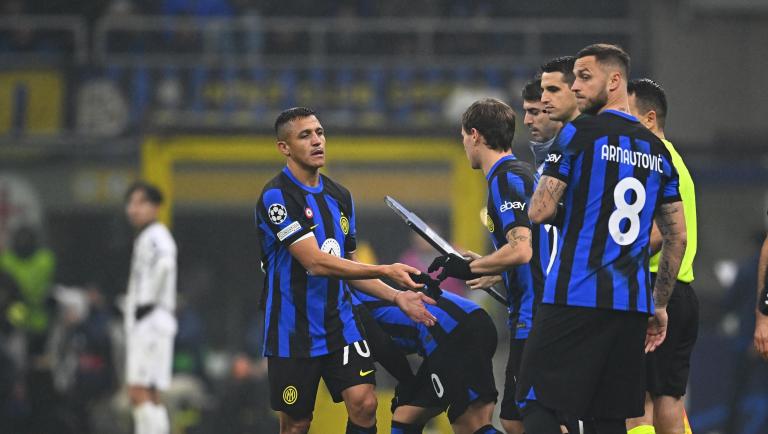 Pantaloncini calcio squadre hotsell europee