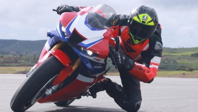 Dainese 革ツナギ （やや傷や汚れあり】ダイネーゼ dainese 革ツナギ 