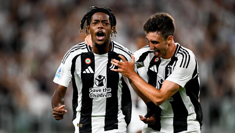 Con che maglia gioca la juve stasera shop