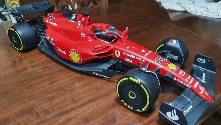 Come costruisco modellino di Ferrari F1-75 in casa