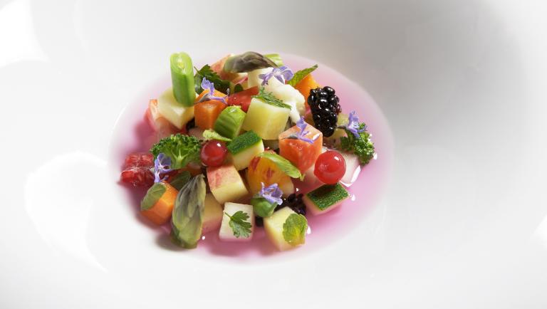 Frutta e verdura insieme: la ricetta del minestrone di ...