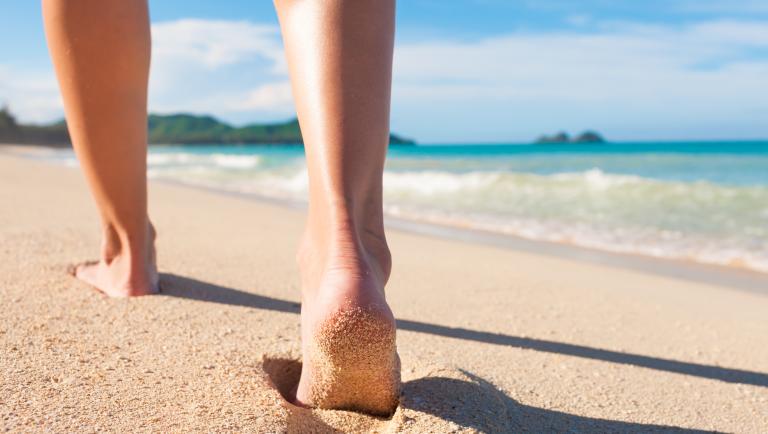 Scarpe per outlet camminare in spiaggia