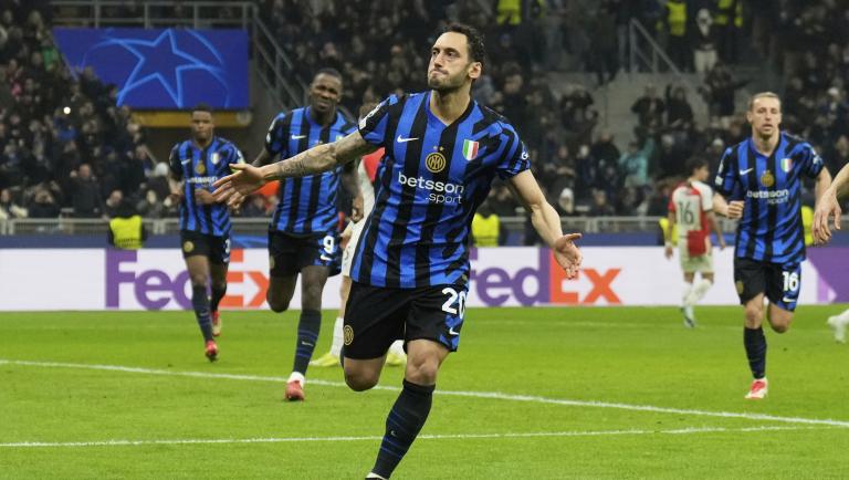 Médaille SCUDETTO SERIE A 2023 2024 - INTER Milan - Édition Or Avec Lautaro, Thuram, Barella, Calhanoglu
