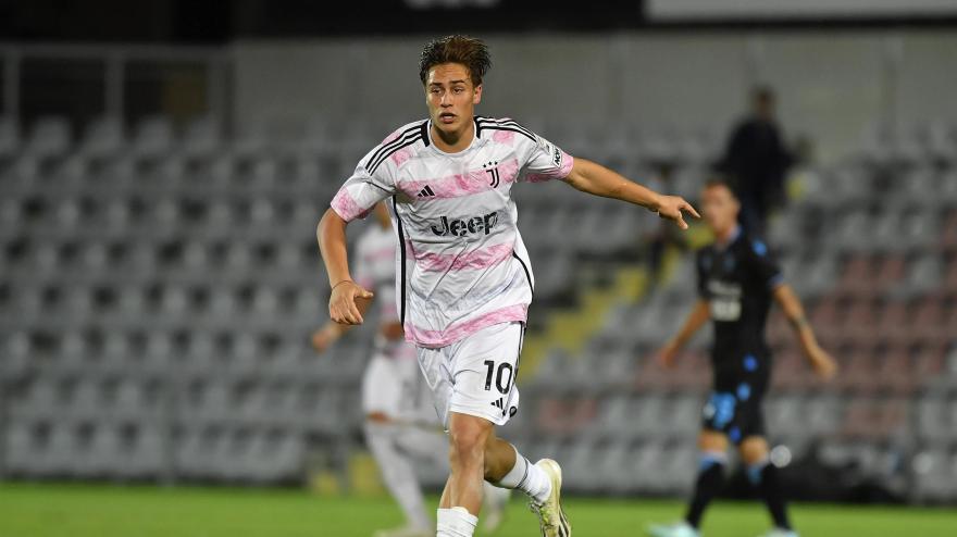 I videogiochi, l'idolo Ozil, testimonial a 10 anni: nel mondo di Yildiz