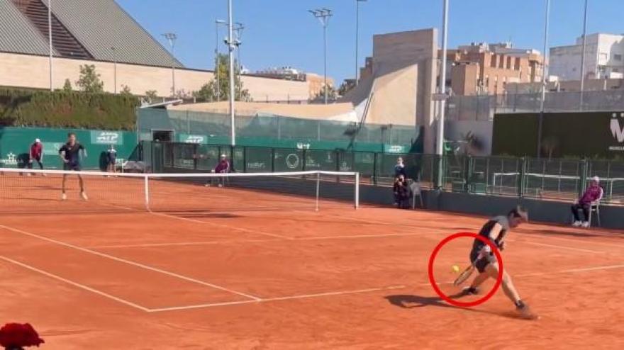 Alcaraz Jr è il clone del fratello: con questo punto assurdo vince il torneo di Murcia