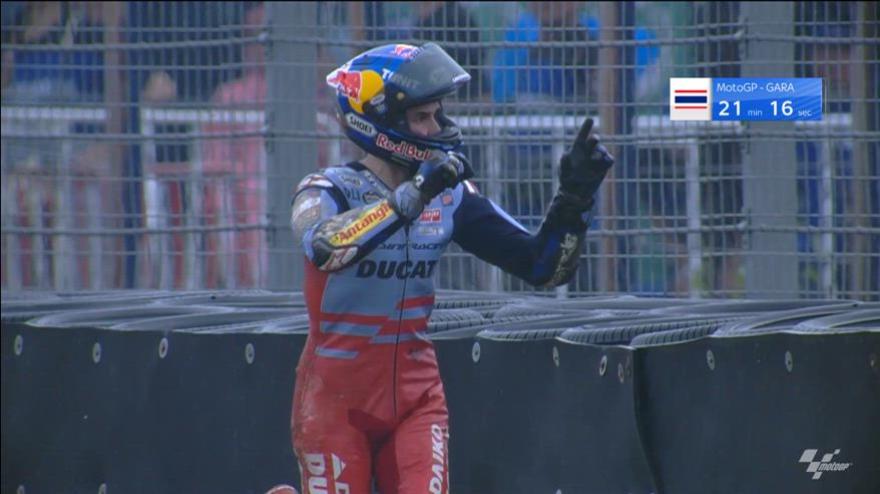 Incredibile Alex Marquez, cade nel giro di schieramento