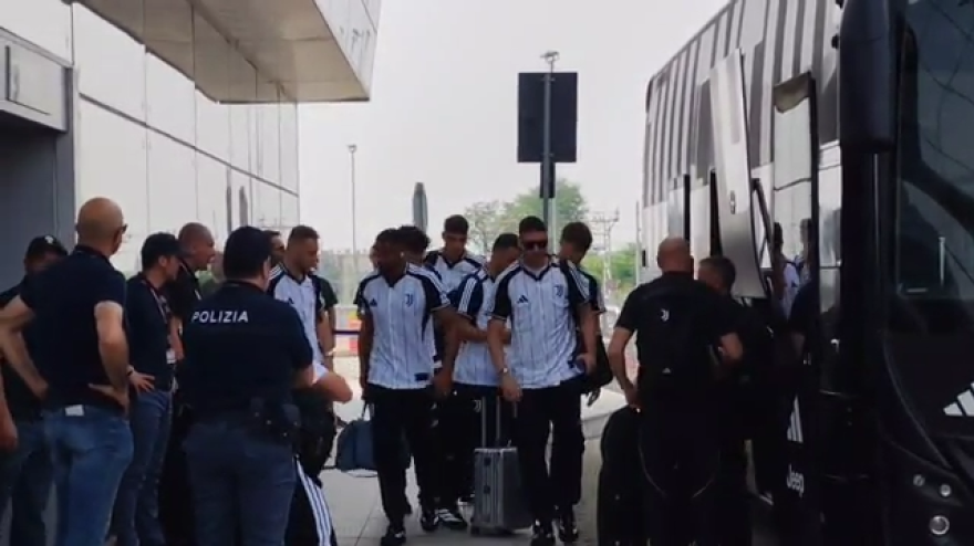 juve la partenza per gli usa sorrisi per vlahovic e compagni