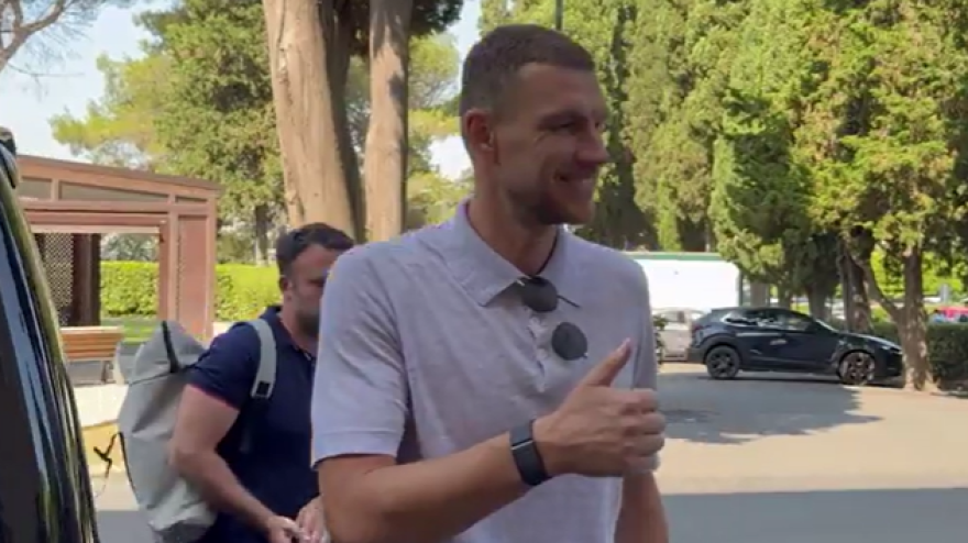 Fiorentina, Dzeko è in Italia: al via le visite mediche Fiorentina, Dzeko è in Italia: al via le visite mediche