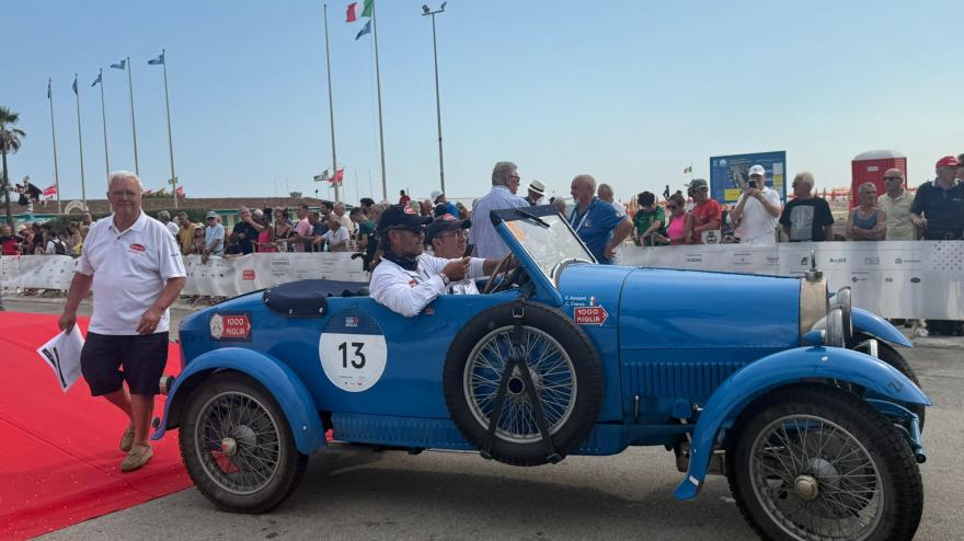 Carlo Cracco alla Mille Miglia: "Se fosse un mio piatto, sarebbe uno spaghetto al pomodoro" Carlo Cracco alla Mille Miglia: "Se fosse un mio piatto, sarebbe uno spaghetto al pomodoro"