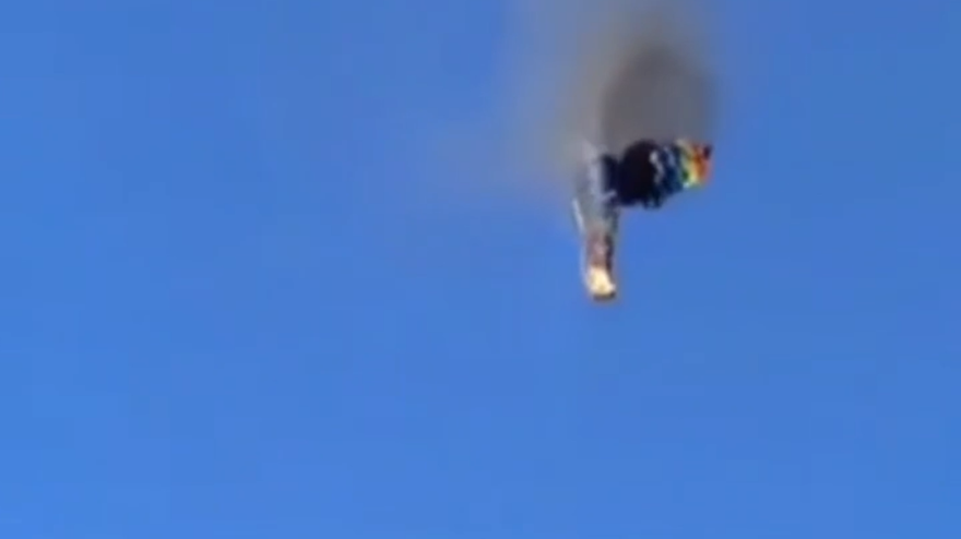 Mongolfiera prende fuoco e precipita: tragedia in Brasile Mongolfiera prende fuoco e precipita: tragedia in Brasile
