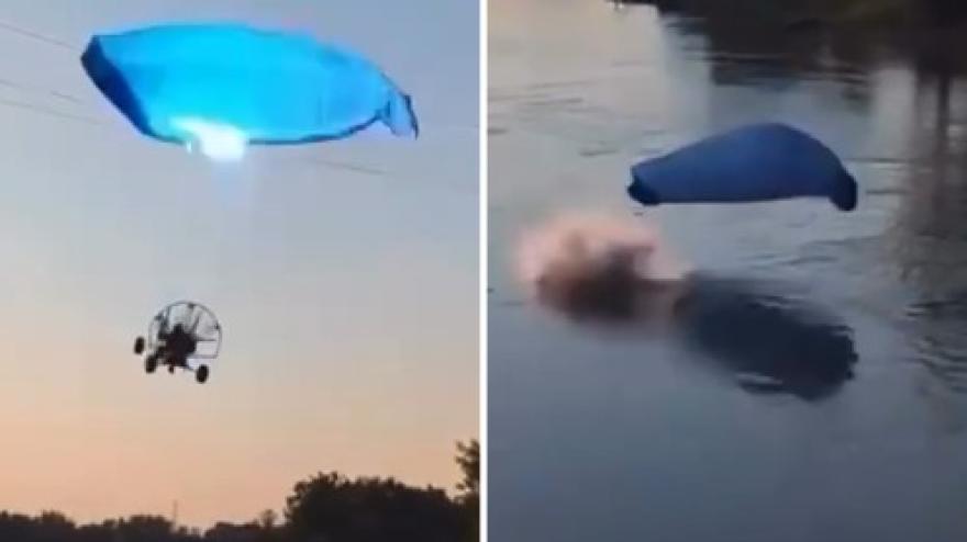 Colpisce i cavi elettrici e cade in acqua: paura per un pilota di paramotore Colpisce i cavi elettrici e cade in acqua: paura per un pilota di paramotore