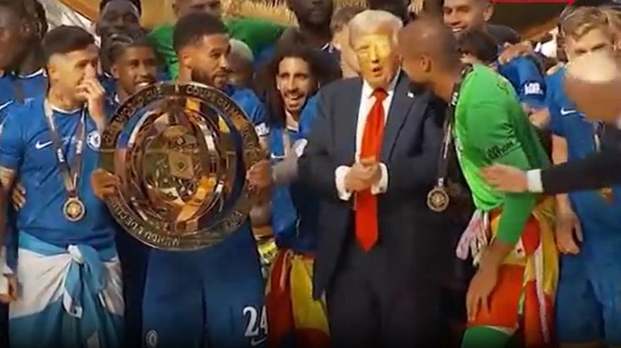 Mondiale per club, Trump: gaffe clamorosa durante la premiazione del Chelsea Mondiale per club, Trump: gaffe clamorosa durante la premiazione del Chelsea