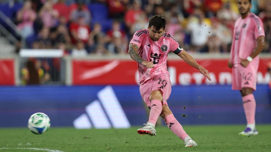 messi sembra quello del barcellona doppietta clamorosa con l inter miami