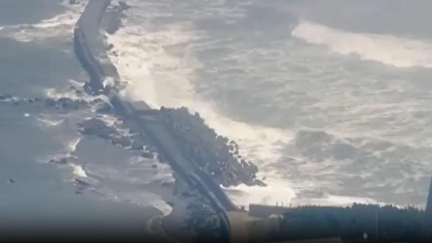 Tsunami colpisce le coste del Giappone: le immagini Tsunami colpisce le coste del Giappone: le immagini
