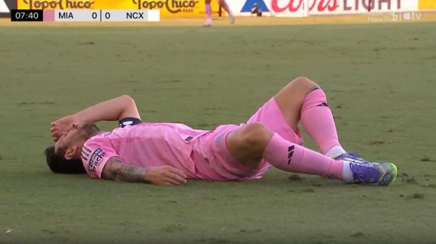 Messi si infortuna contro il Necaxa e lascia il campo dopo 11 Messi si infortuna contro il Necaxa e lascia il campo dopo 11