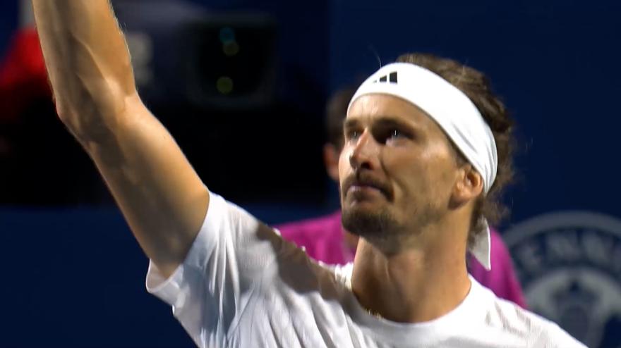 Zverev, esultanza polemica: il gesto rivolto al tifoso dopo il match point Zverev, esultanza polemica: il gesto rivolto al tifoso dopo il match point