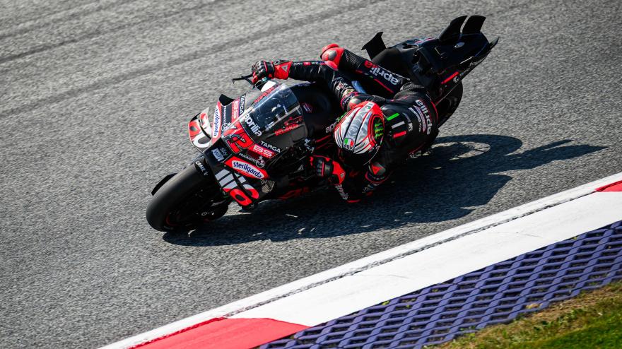qualifiche pazze pole di bezzecchi e marc marquez cade bagnaia 3176 gli highlights