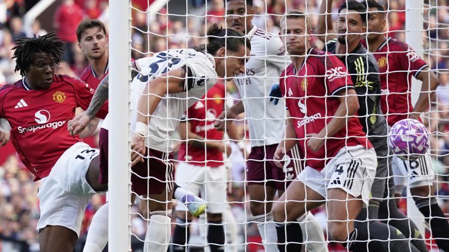 Calafiori è subito decisivo! Gol vittoria e United ko: gli highlights Calafiori è subito decisivo! Gol vittoria e United ko: gli highlights