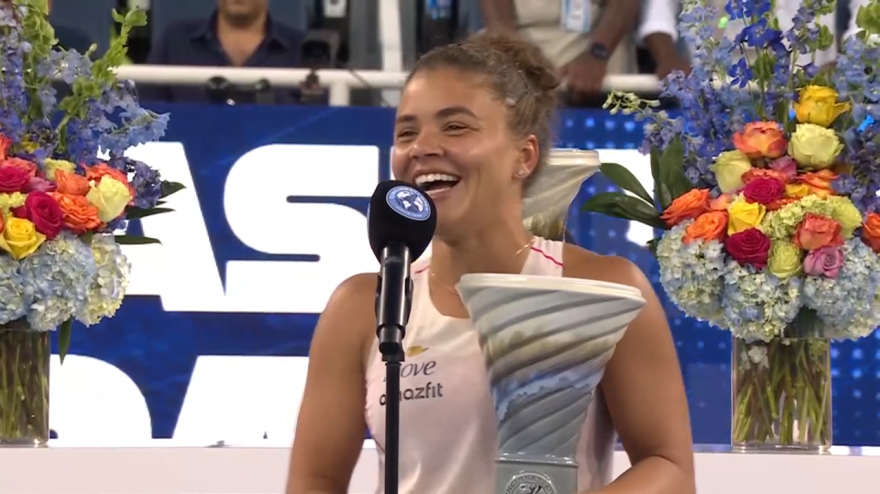 paolini che show durante la premiazione e su sinner