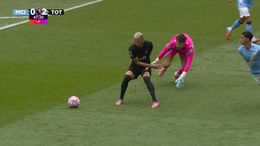 Trafford, papera clamorosa: City Tottenham 0 2, gli highlights Trafford, papera clamorosa: City Tottenham 0 2, gli highlights