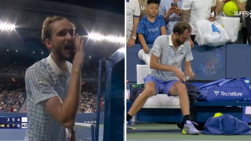 medvedev scenata surreale fotografo in campo sul match point e lui8230