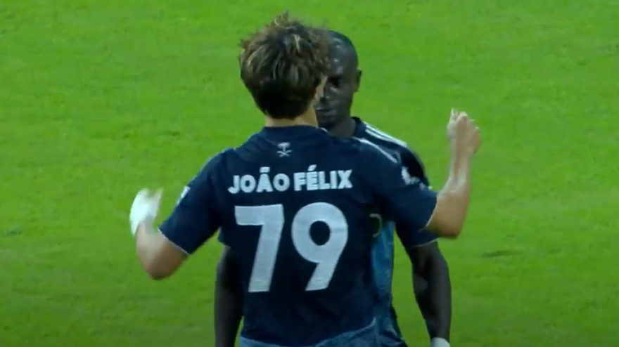 milan guarda joao felix tripletta ed eurogol all esordio con l al nassr