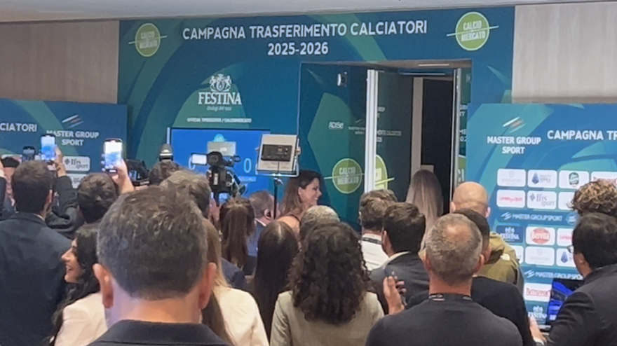 Calciomercato, si chiude la porta: è finita la sessione estiva Calciomercato, si chiude la porta: è finita la sessione estiva