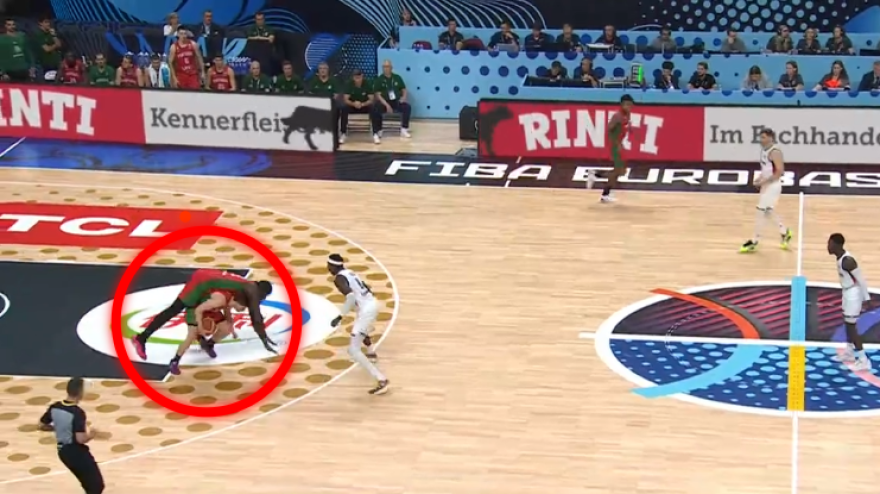 Basket, incidente comico in Portogallo Germania Basket, incidente comico in Portogallo Germania