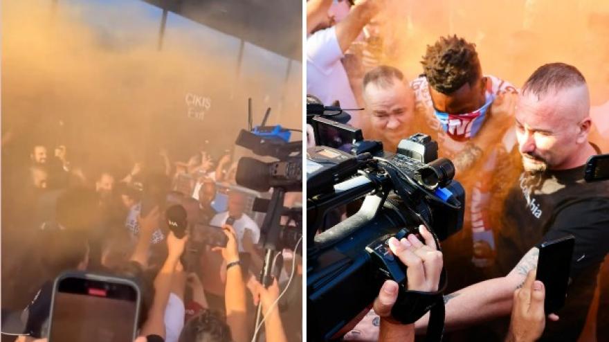 Onana, che accoglienza in Turchia! Folla scatenata Onana, che accoglienza in Turchia! Folla scatenata