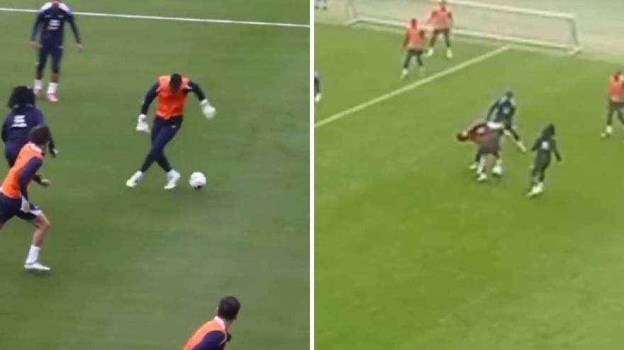Maignan umilia i compagni: dribbling di tacco in mezzo a tre!