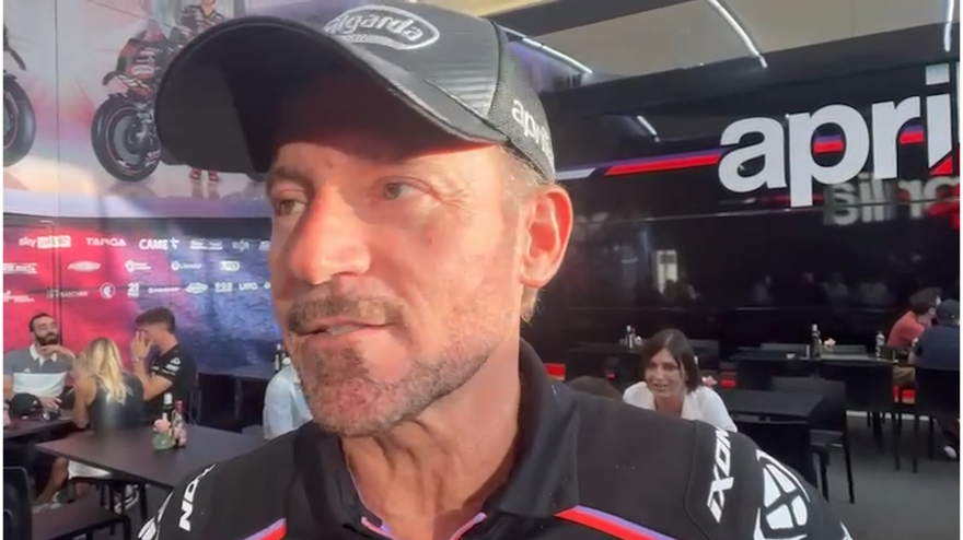 Bezzecchi, Morbidelli e Bagnaia pressano Marquez. Biaggi: “Guardate le qualifiche, non ve ne pentirete”