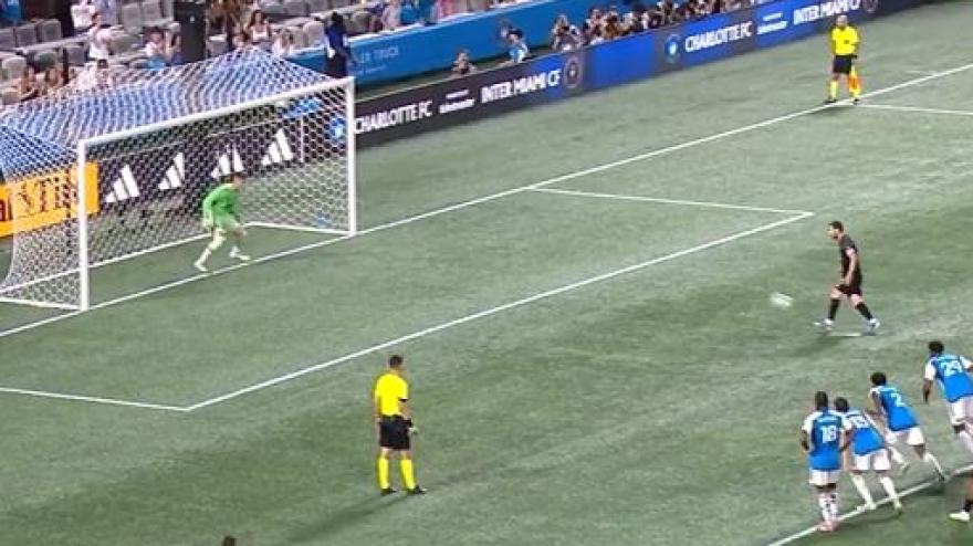 Messi, che erroraccio! Tenta il cucchiaio su rigore ma...