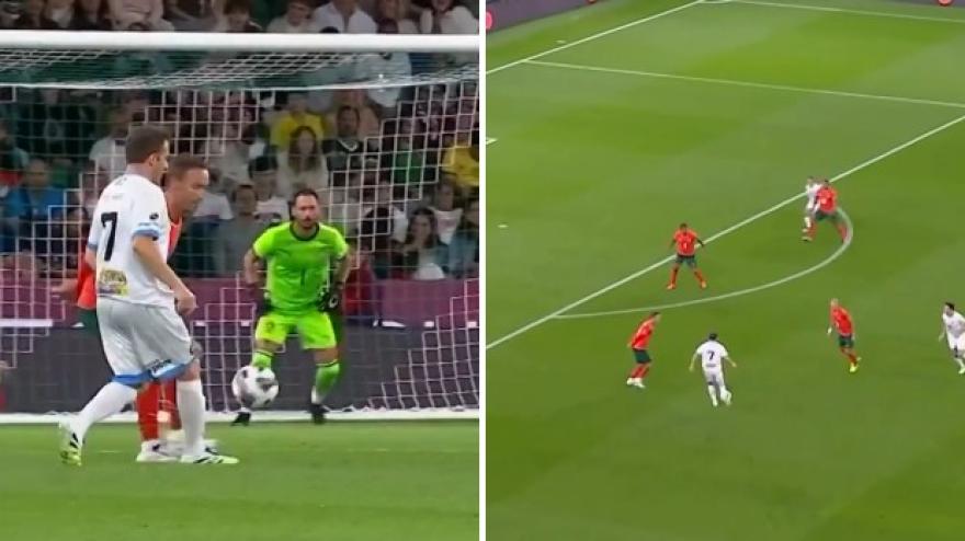 del piero classe senza tempo mette in porta owen cos236