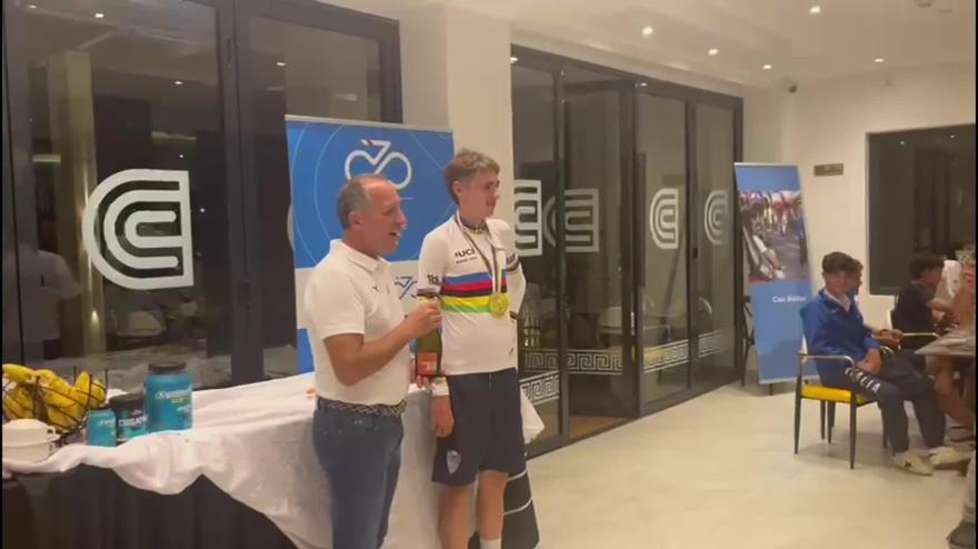La festa di Lorenzo Finn a Casa Italia dopo la vittoria Mondiale